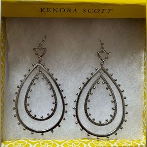 Silver kendra Scott earrings